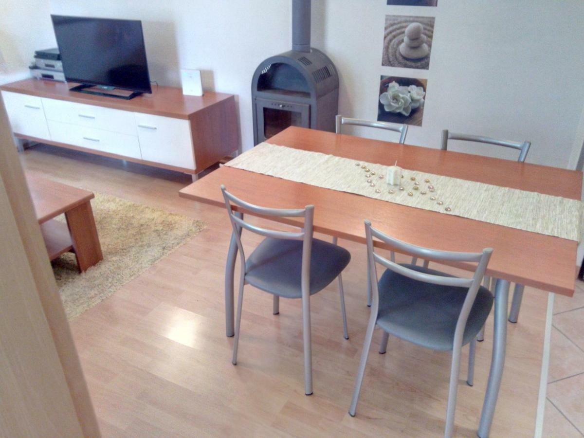 Apartment Melani พูลา ภายนอก รูปภาพ